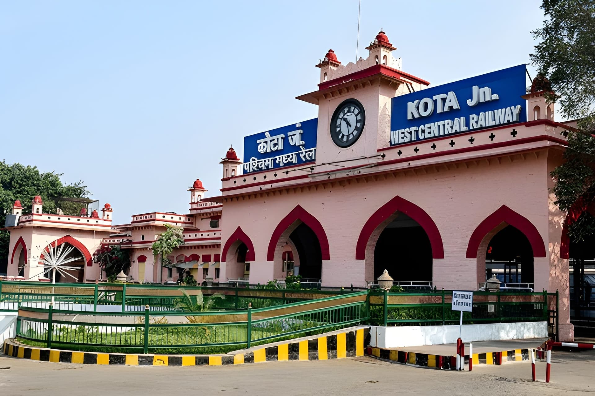 best hotels near kota railway station