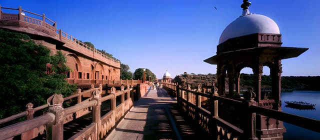 WelcomHeritage Bal Samand Lake Palace - Jodhpur