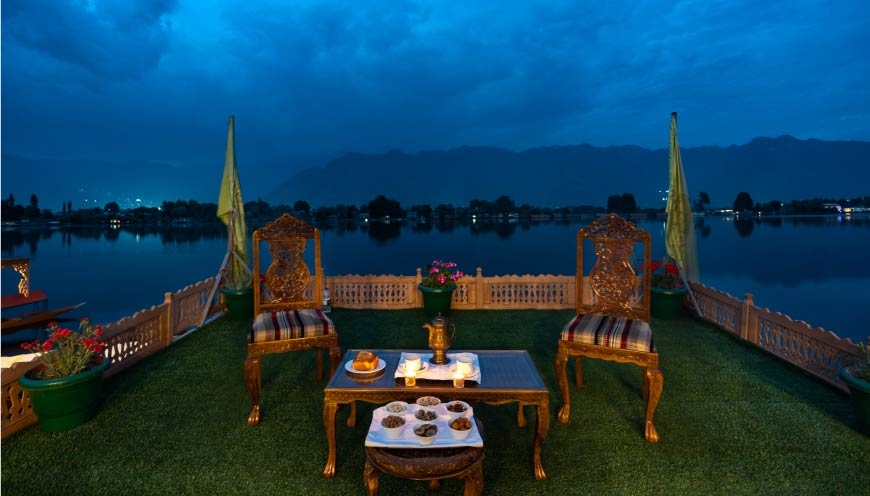 WelcomHeritage Gurkha Houseboats , Srinagar