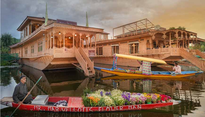 WelcomHeritage Gurkha Houseboats , Srinagar