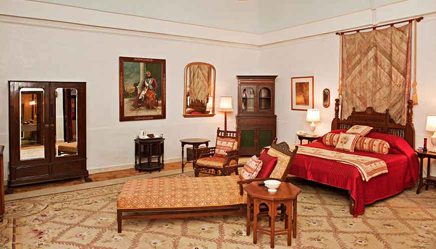 WelcomHeritage Bal Samand Lake Palace- Regal suite