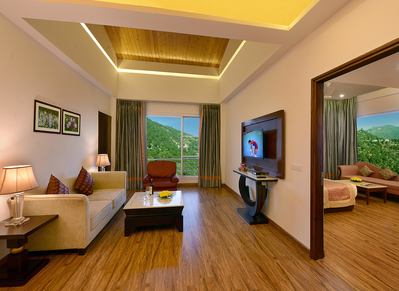 Best Hotels in Kasauli Hotel with swimming pool in Kasauli Mountain