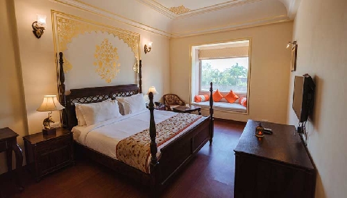 WelcomHeritage Mount Valley Resort - Club rooms with Jharoka
