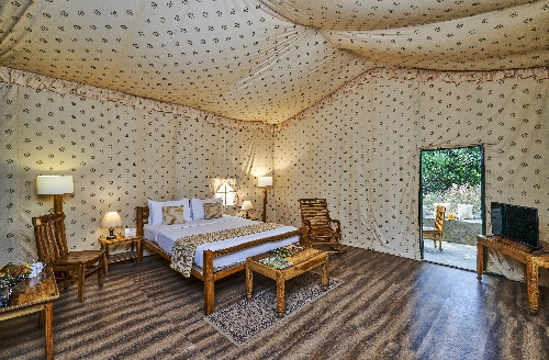 WelcomHeritage Jungle Home Pench - Superior Luxury Tent
